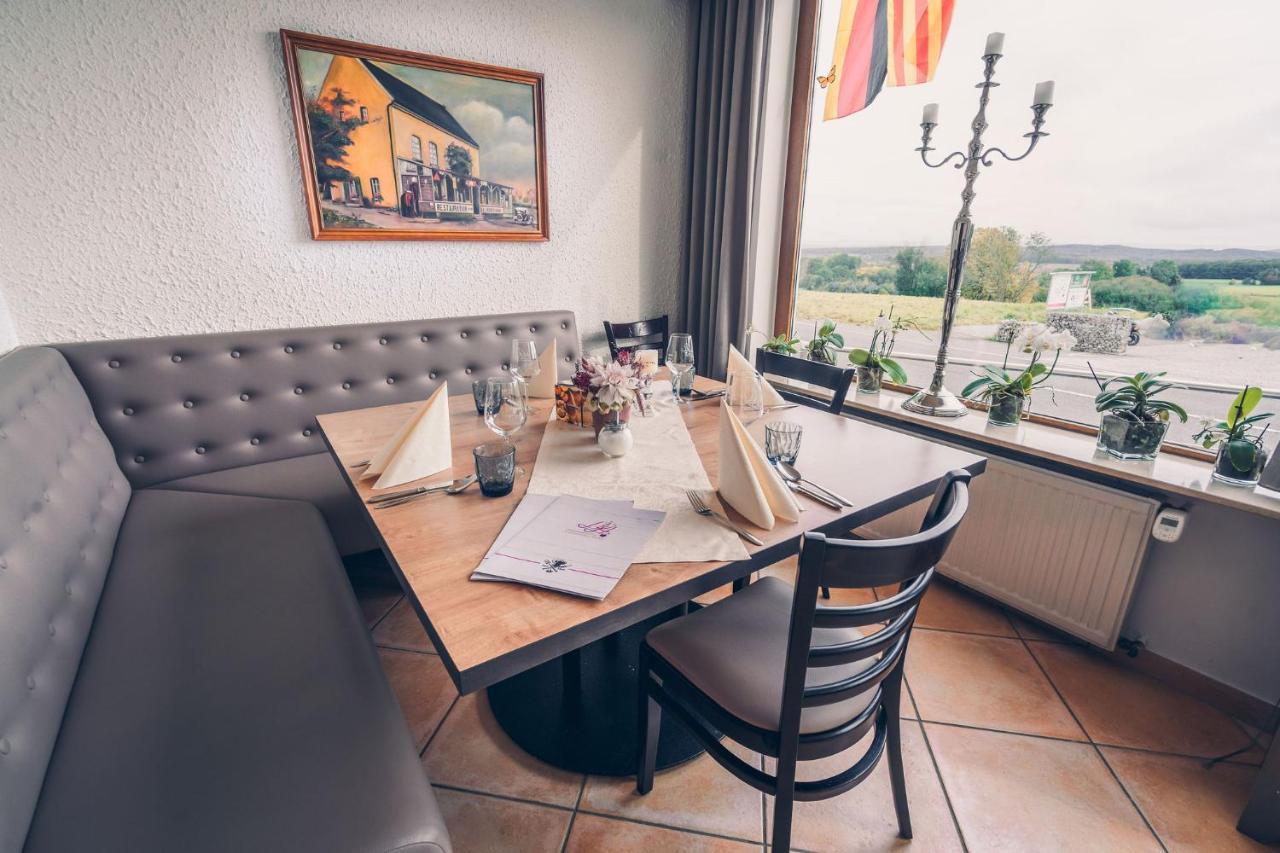 Hotel Kalenborner Hoehe Экстерьер фото