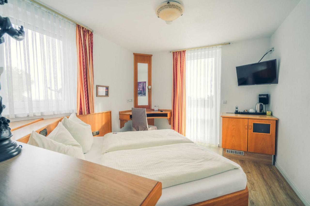 Hotel Kalenborner Hoehe Экстерьер фото